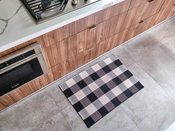 Large tile flooring for a kitchen