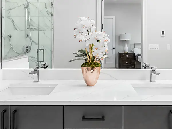 A quartz countertop on a bathroom vanity